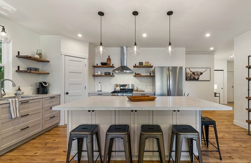 Sedro-Woolley House | The Lake Hut - a perfect place to relax and play on shore of Lake Whatcom