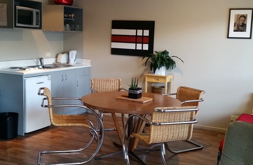 Taupo Hotel | The Lake Motel