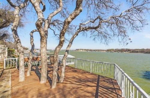 Lake Brownwood House | The Lake Shack-Water Front!