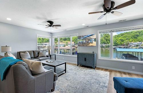 Camdenton House | The Lake Shack - Waterfront Life