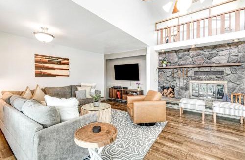 Shelton House | The Lakefront Treehouse