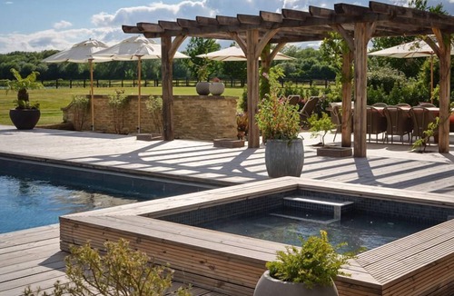 Lechlade Apartment | The Lakes By YOO