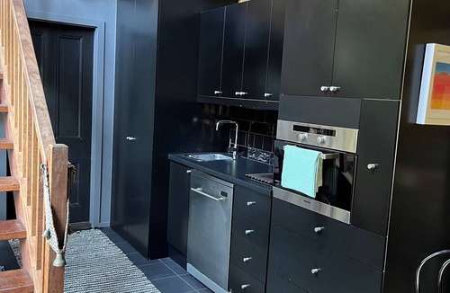 Wildes Meadow House | The Lakeside Barn. An Architectural masterpiece