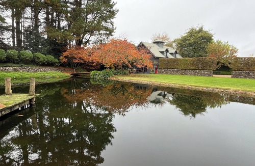 Wildes Meadow House | The Lakeside Barn. An Architectural masterpiece