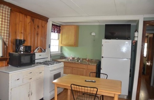 Brier Hill Cabin | The Lakeside Lodge