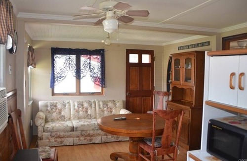 Brier Hill Cabin | The Lakeside Lodge