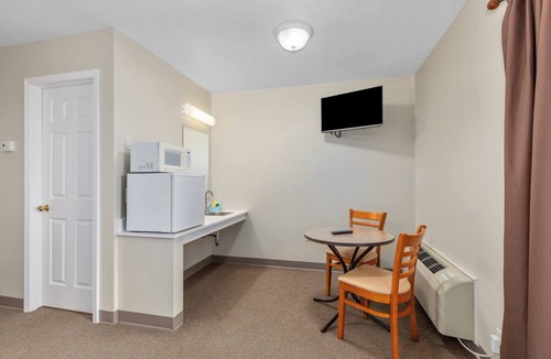 Lake City Hotel | The Lakeview Motel