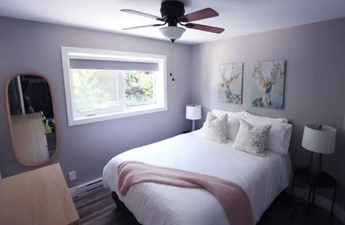 Algoma District Cottage | The Lakeway Cottage