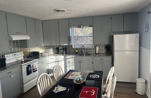 Belton House | The Lakewood - Second Floor on a duplex