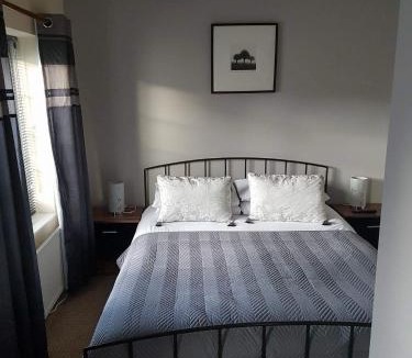 Rhayader Hotel | The Lamb and Flag Inn