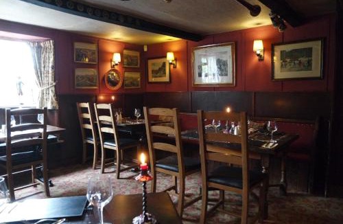 High Peak Hotel | The Lamb Inn