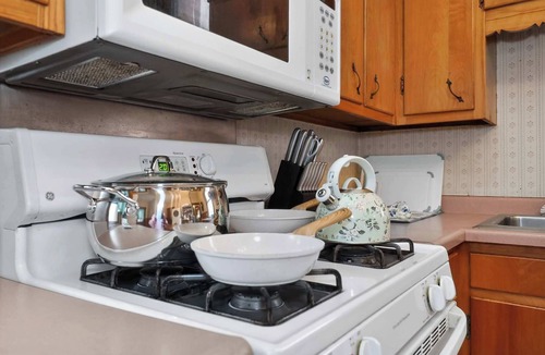 Danville House | The Lamp Post Manor, 5BR Historic Gem in Danville