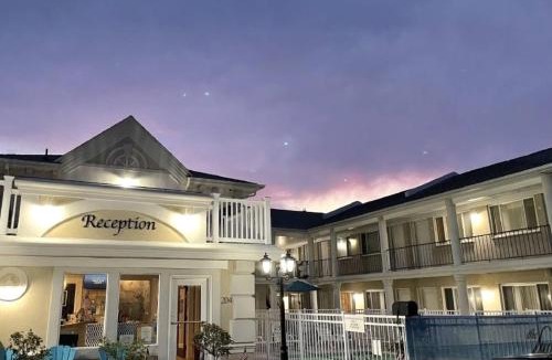 Lavallette Hotel | The Lamplight Inn