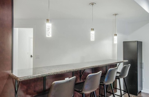 Riverton House | The LAN House - Sleeps 21