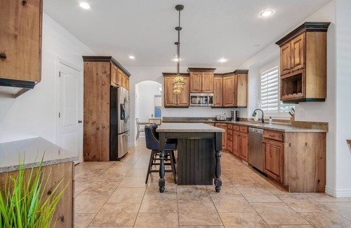 Riverton House | The LAN House - Sleeps 21