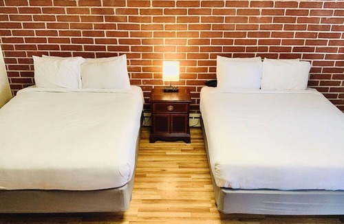 Lancaster Hotel | The Lancaster Motel