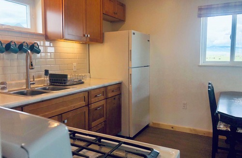 Lander Apartment | The Lander Roost: Your Basecamp to Adventure