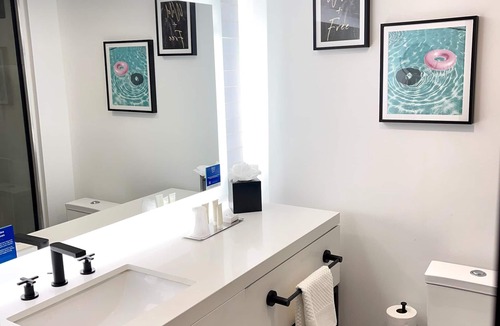 Victoria Boulevard Historic District Hotel | The Landing at Hampton Marina, Tapestry Collection by Hilton