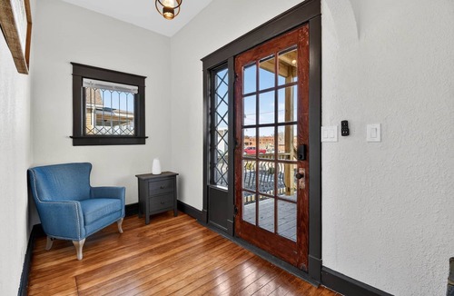 Pleasant Hill House | The Landing at The Roost