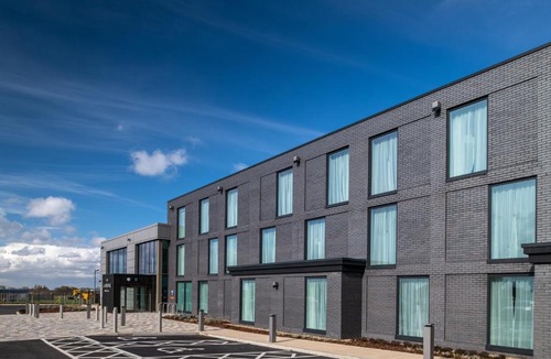 Biggin Hill Hotel | The Landing Hotel