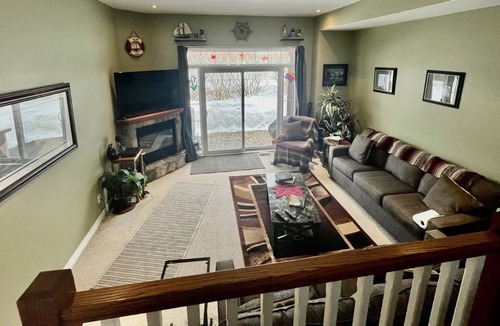 Anstruther Lake Cottage | The Landing on Anstruther Lake