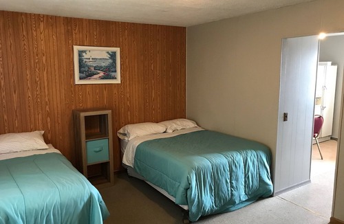 Winneconne Hotel | The Landing on the Wolf