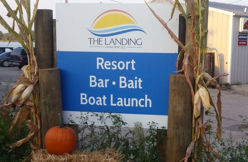 Winneconne Hotel | The Landing on the Wolf