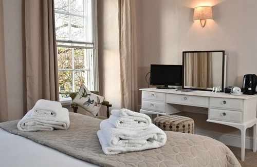 Calne Hotel | The Lansdowne Hotel