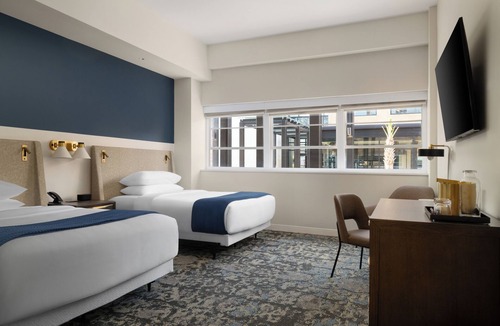 The Vista Hotel | The Lantern Columbia