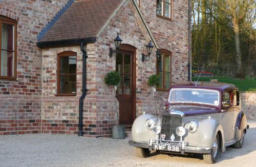 Hay-on-Wye Bed & Breakfast | The Larches Ledbury