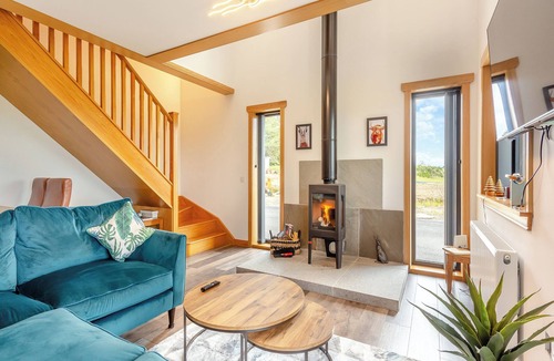Dingwall Cottage | The Larches - UK46804