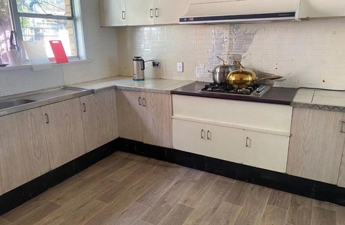 Bundoora House | The large room is conveniently located