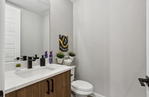 Fort Worth House | The Larimar 2BD TownHouse 7ST Walkable