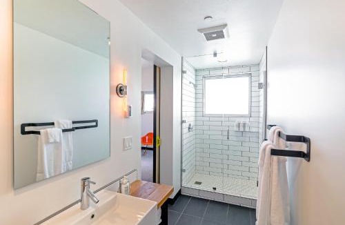 Downtown Bozeman Hotel | The LARK