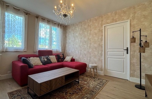 Aurillac Apartment | The larks