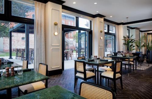 Downtown Hotel | The LaSalle Hotel, Bryan College Station, a Tribute Portfolio Hotel
