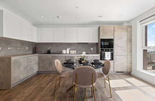 Gascoigne Apartment | The Lasgidi - One Bed