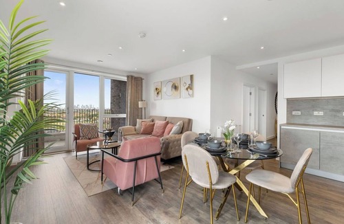 Gascoigne Apartment | The Lasgidi - One Bed