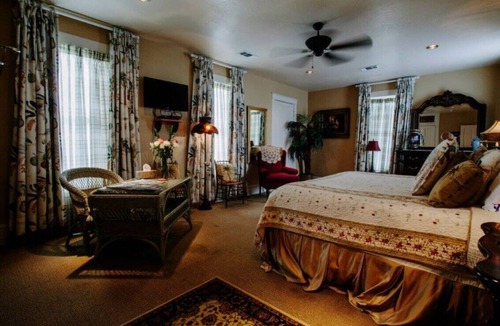 San Jacinto Bed & Breakfast | The Lasker Inn - B&B