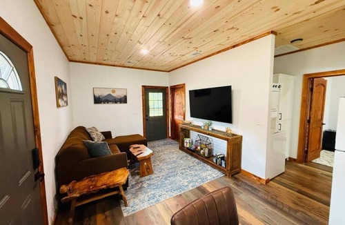 Kirby Cabin | The Last Resortnn No pets allowed