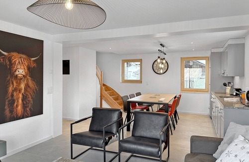 Granges Apartment | The Laughing Cow - 10 mns from Sion and ski