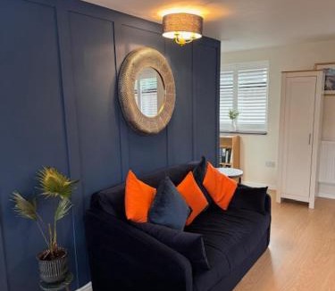 Broad Hinton House | The Laurels Retreat