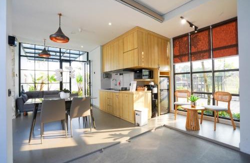 Ngemplak Villa | The Lavana Infinity Jogja Villa