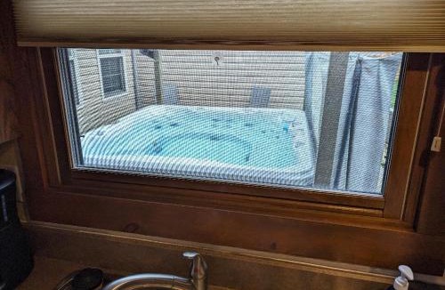 Lewis Center House | The Lazy Cat Lodge