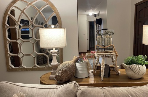 Hutchinson House | The Lazy Cow Inn Sleeps 9+