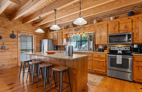 Table Rock House | The Lazy K 3 Bedroom Cabin by RedAwning