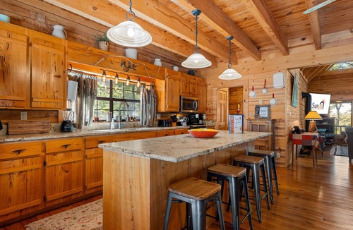 Table Rock House | The Lazy K 3 Bedroom Cabin by RedAwning