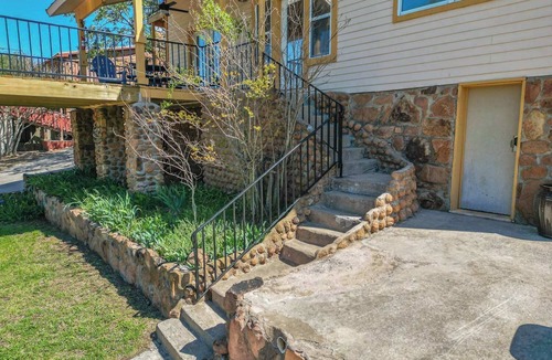 Medicine Park House | The Lazy Lion at Triple Z