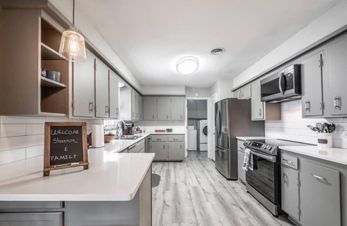Lubbock House | The LBB Executive - blocks from Texas Tech