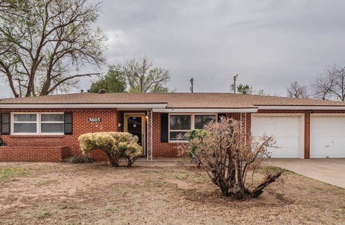Lubbock House | The LBB Executive - blocks from Texas Tech